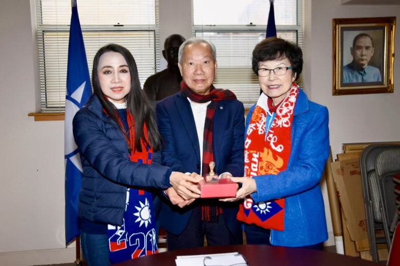 中國國民黨三藩市分部常委交接 呂玉貞接棒