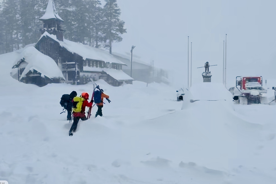 太浩湖地區發生大型雪崩 15人遇險 9人失聯