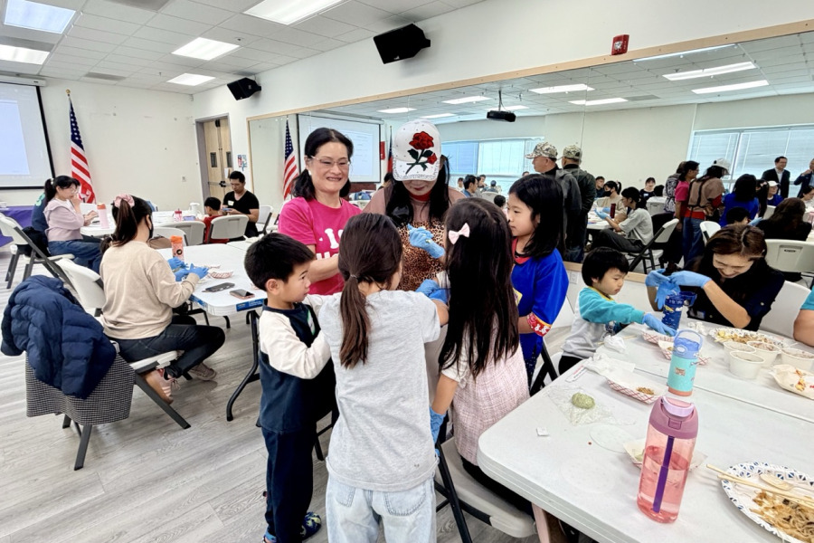 灣區親子動手做艾草粄     　體驗客家米食文化